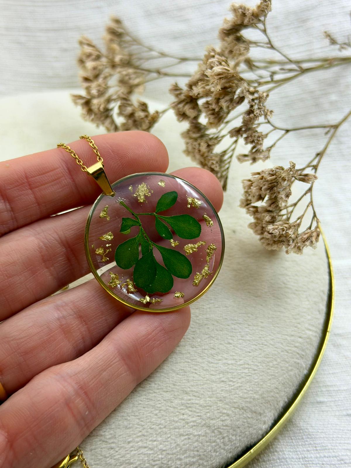 Colar Arruda de Ouro