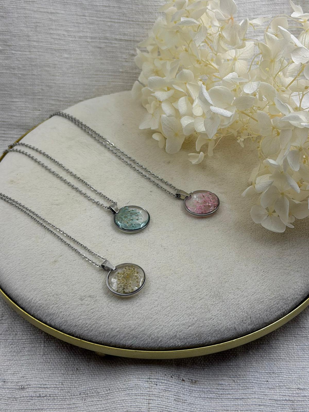 Colar Mini Flor de Cenoura